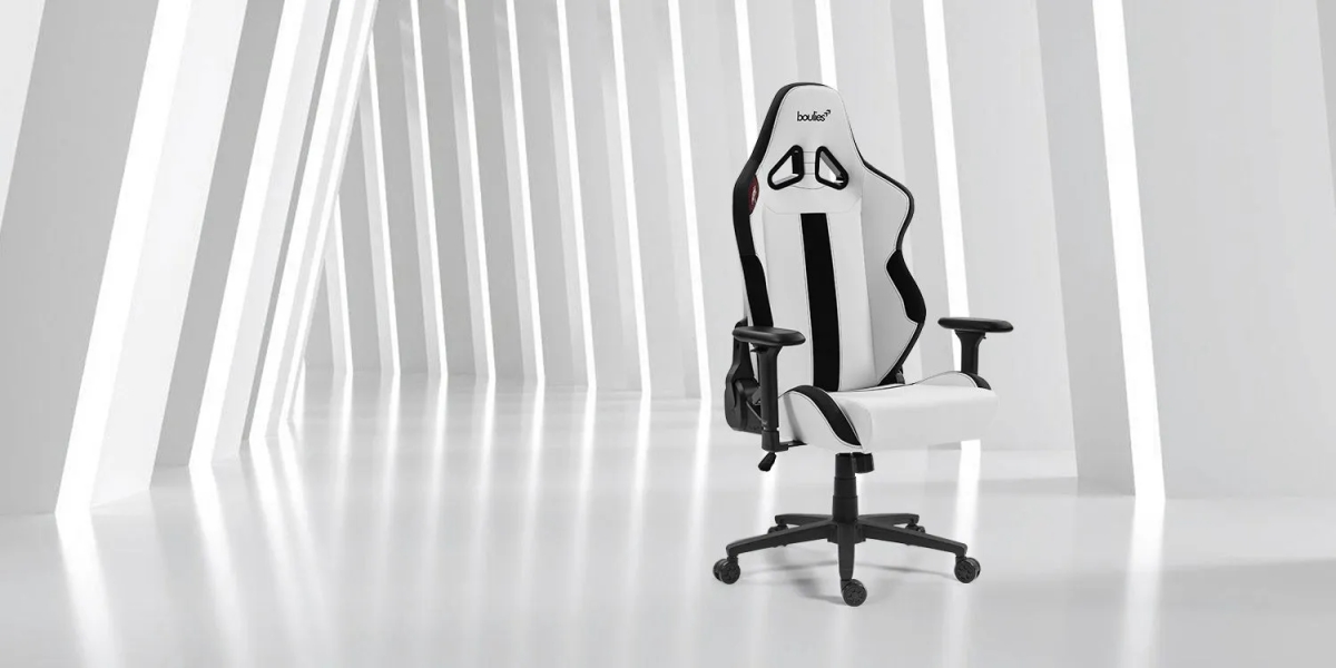 白と黒のゲーミングチェア