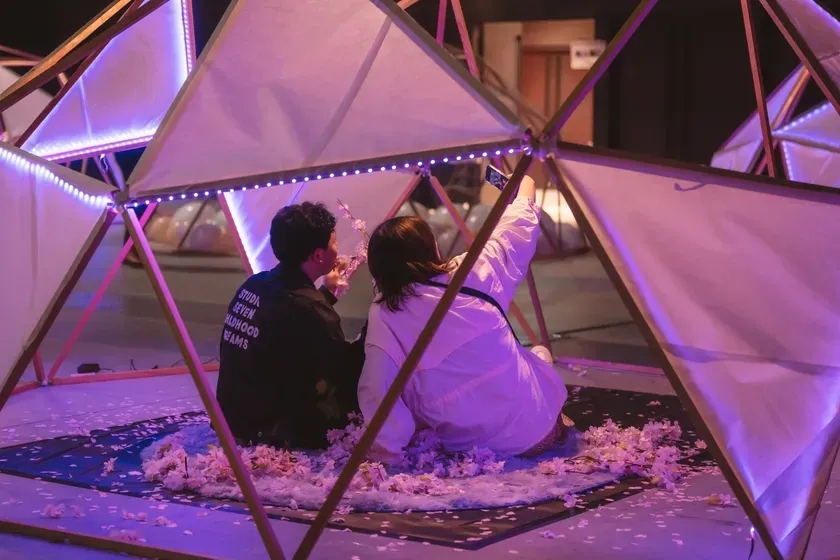 フォトスポットで記念撮影