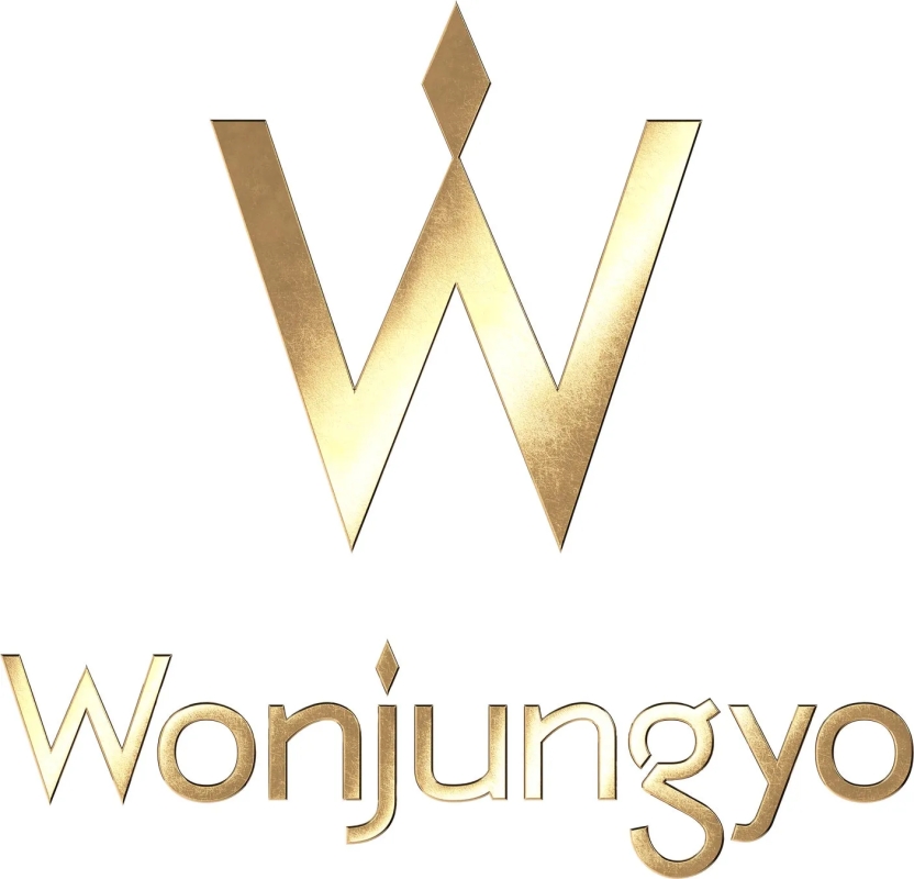 金色のロゴで、「W」の文字と「Wonjungyo」というテキストが描かれています。