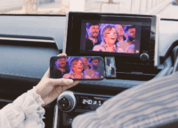 車でYouTubeを大画面再生！スマホ画面を無線でカーナビに映す「GETPAIRR Mirror Cast」が登場