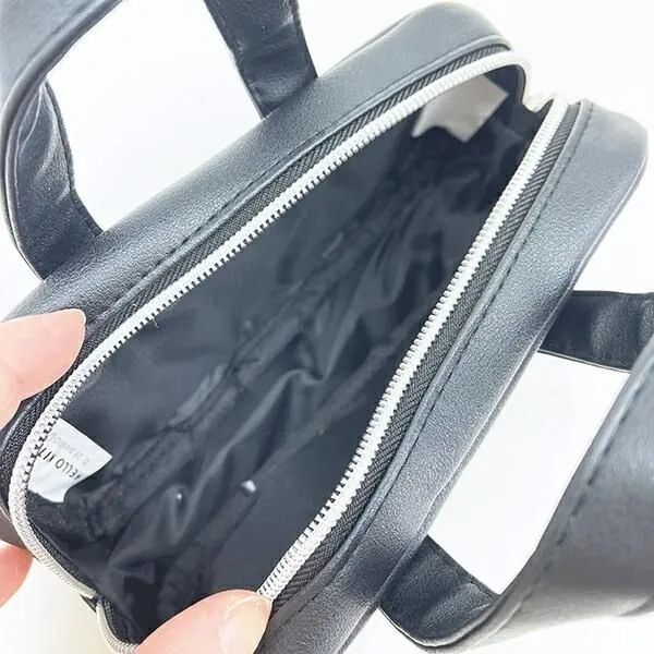 ペンケースとしてだけでなくコスメポーチにも