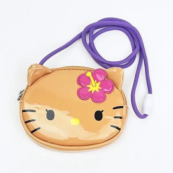 エナメル素材のコインケース