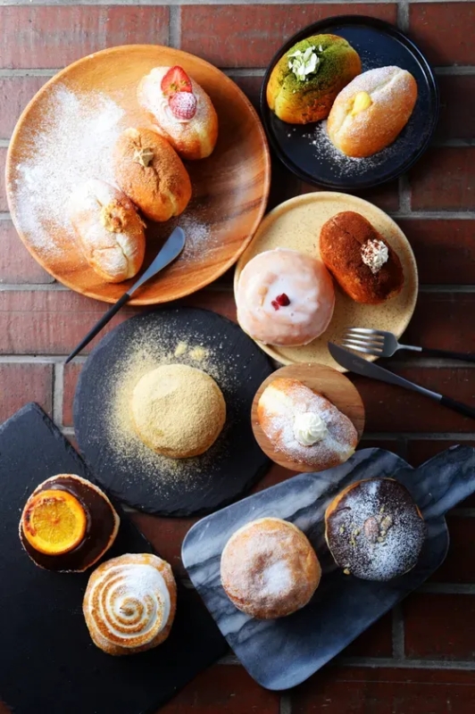 様々なドーナツの盛り合わせ