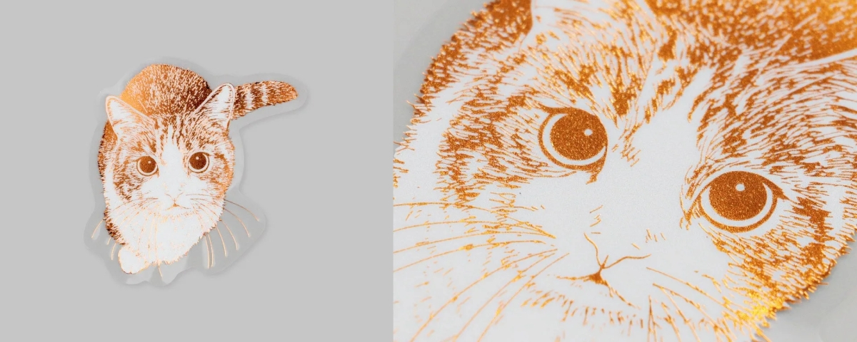 金色の猫のイラスト