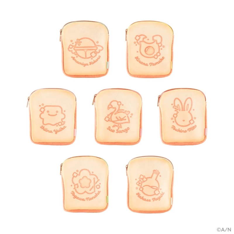 様々なキャラクターが描かれた、パンの形をしたポーチが7つ並んだ写真です。各ポーチには、異なるキャラクターの名前とイラストが描かれています。