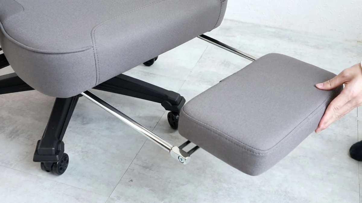 伸縮フットレストのクローズアップ