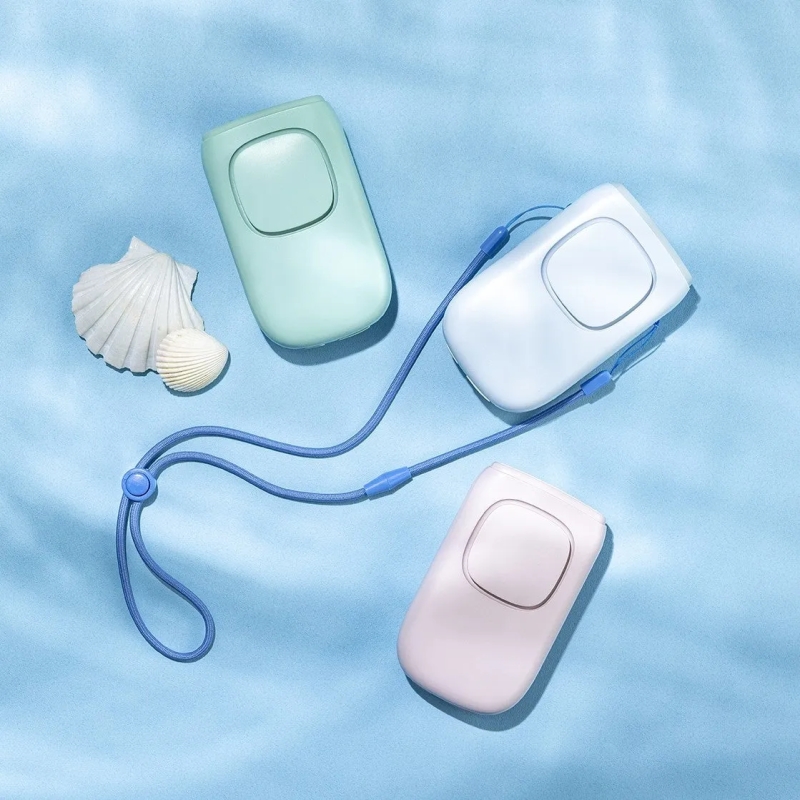 ポータブルファンと貝殻