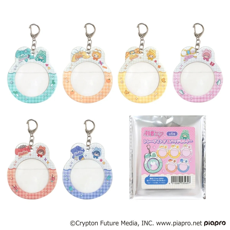 ゲットした缶バッジは、このホルダーで綺麗に収納!Y2K風のドット絵ミクがデザインされており、こちらも見逃せません。
